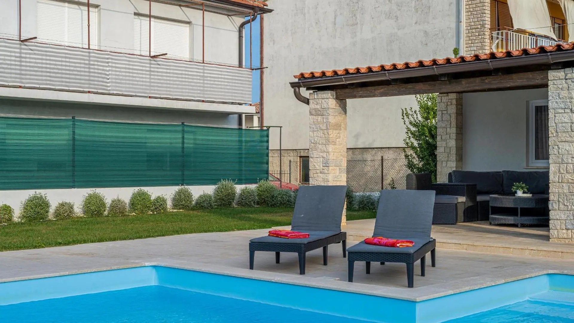 Ferienhaus Georgine Mit Pool Pula